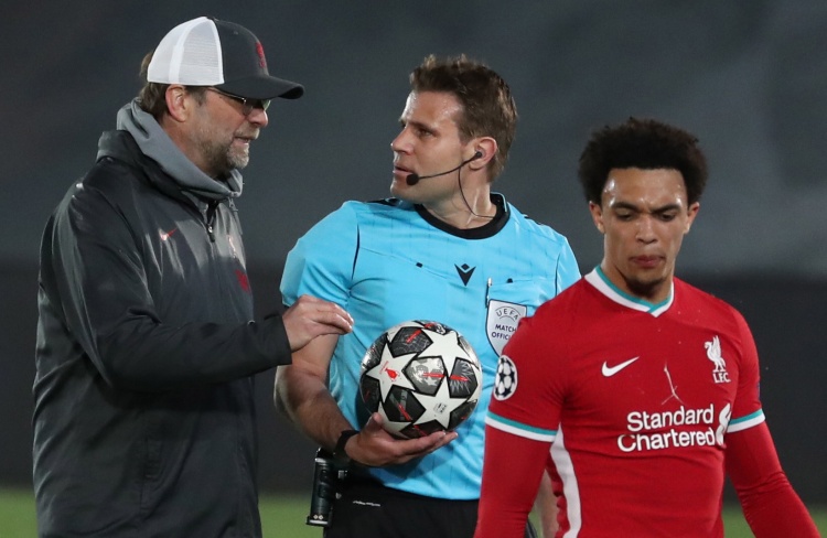 奥尔莫vs阿拉维斯全场数据：梅开二度+5次关键传球，获评9.5分（奥尔莫战阿拉维斯统治级发挥：梅开二度+5次关键传球，评分9.5）