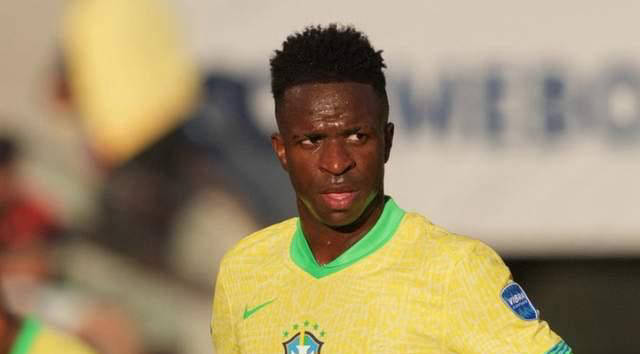 乒超联赛：深大3-2率先晋级决赛！蒯曼1胜1负，日本世界冠军立功（乒超联赛：深大3比2抢先挺进决赛，蒯曼一胜一负，日本世冠建功）