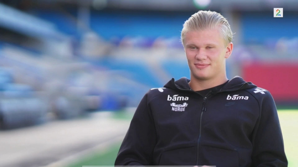 官方：老特拉福德新增6000个安全站立席，本轮正式启用（官宣：老特拉福德增设6000个安全站席，本轮起启用）