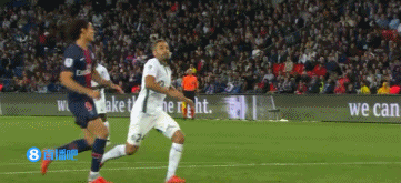 齐达内晒和樊振东打球照，足球界和乒乓球界梦幻联动，网友直呼：太帅了（齐达内晒与樊振东打球合影，足乒跨界梦幻同框，网友惊呼太帅了）