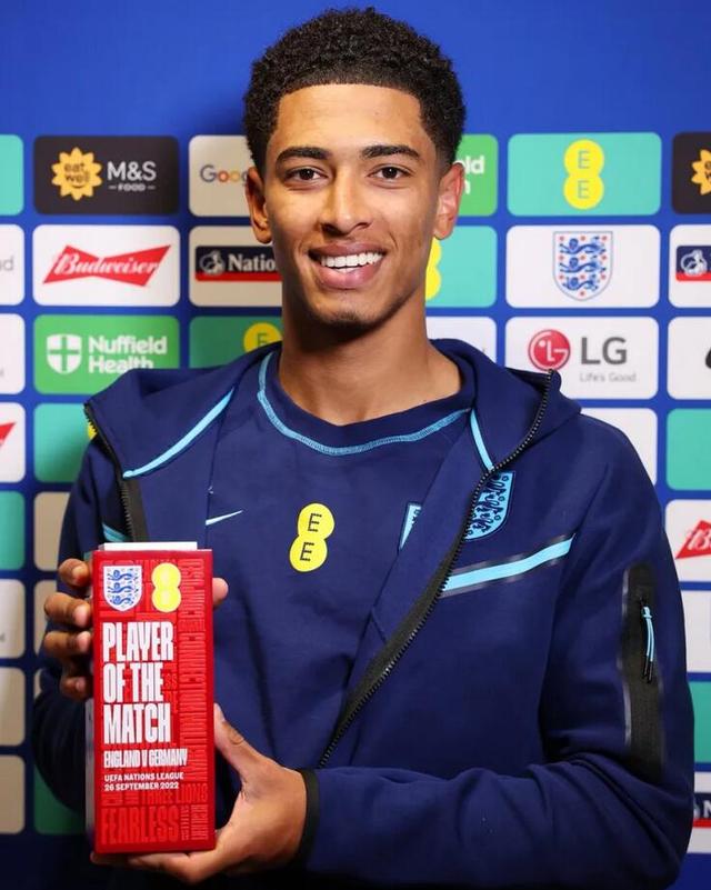 活塞主场11胜2负&总战绩20胜5负，均为20年来球队最佳（活塞主场11胜2负、总战绩20胜5负，刷新近20年队史最佳纪录）